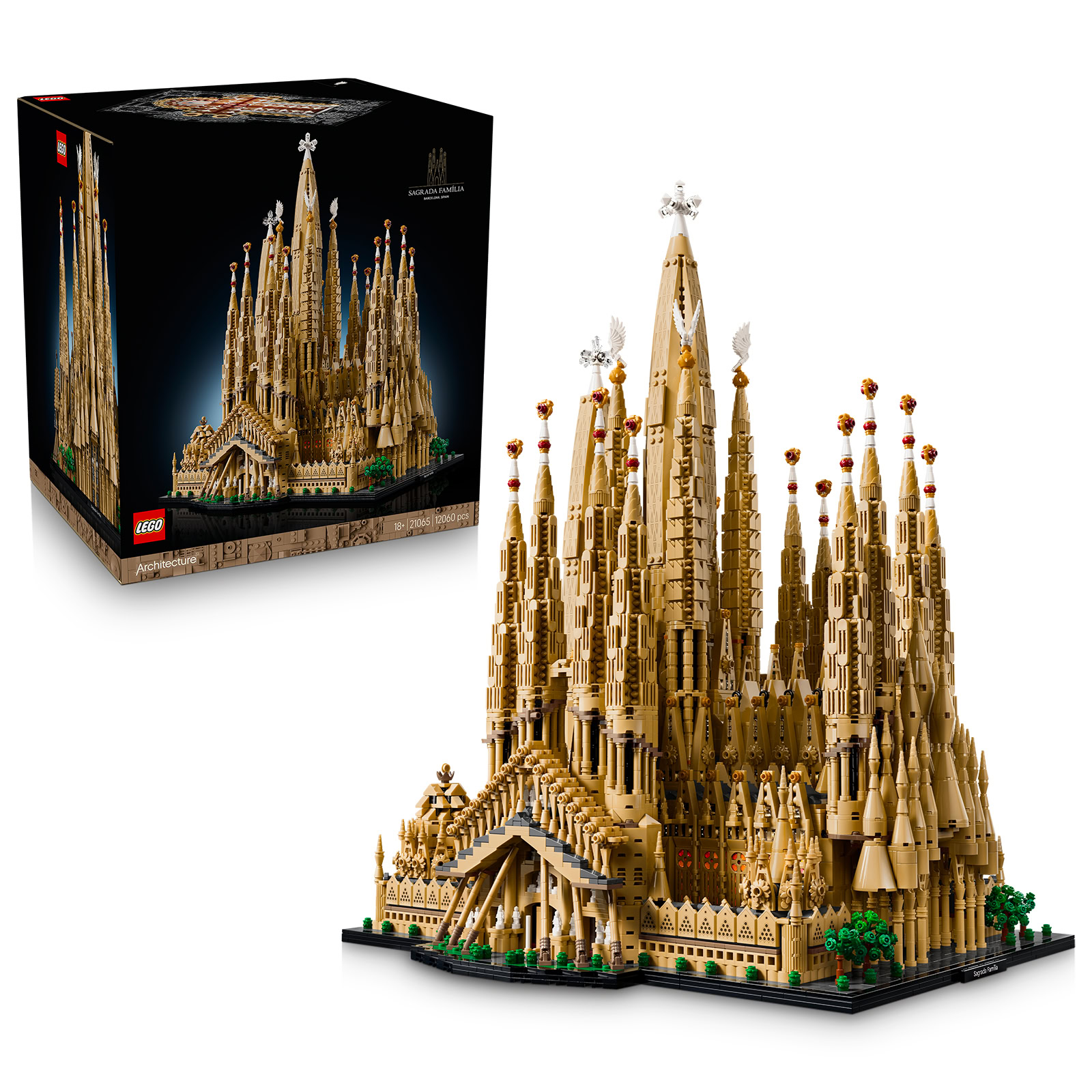 LEGO 21065 Sagrada Família box and assembled model